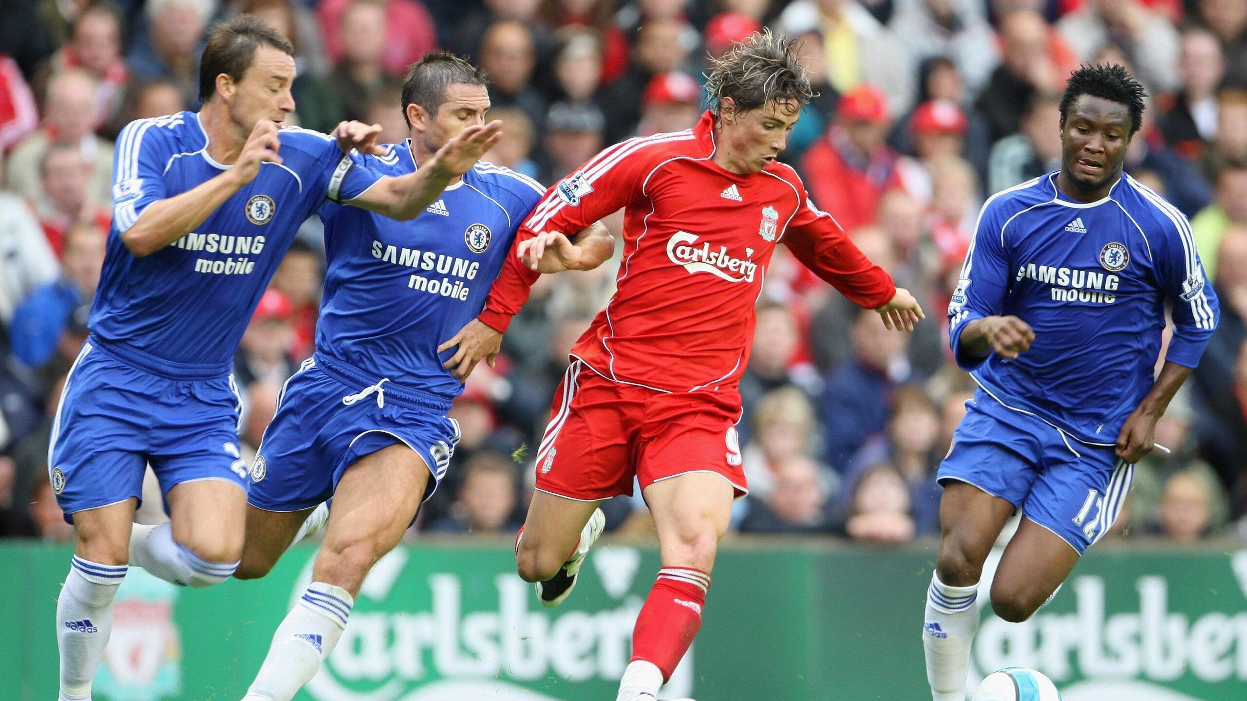 高校轮滑锦标赛新增技巧障碍赛项目，轮滑障碍赛中,共8个障碍物